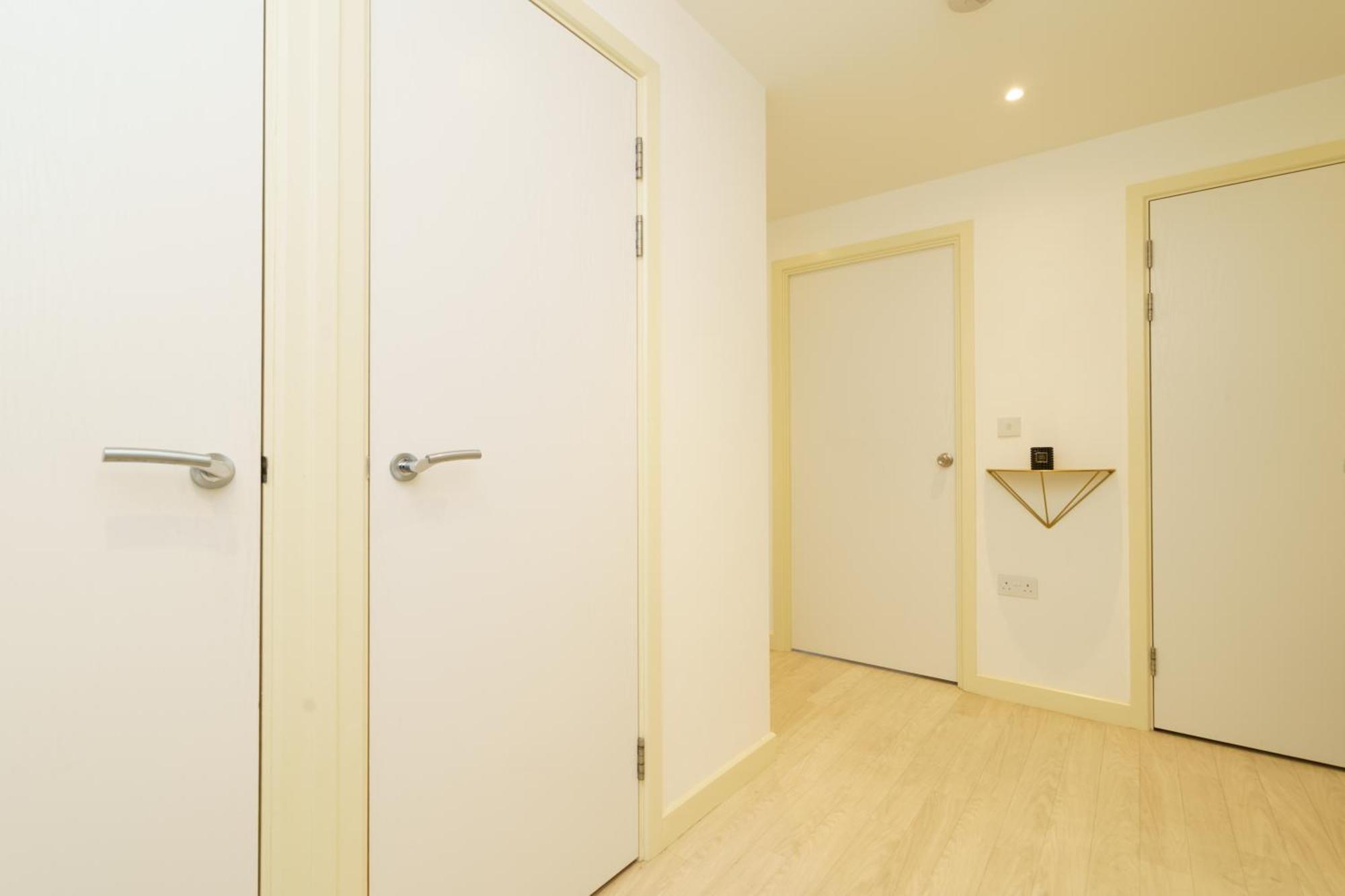 Stylish Surrey Quays Apartment - 10 Mins From Station Londyn Zewnętrze zdjęcie